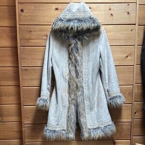 Learsi Women's Faux Fur Trimmed Embroidered Cream Teddy Jacket Coat Hood L
